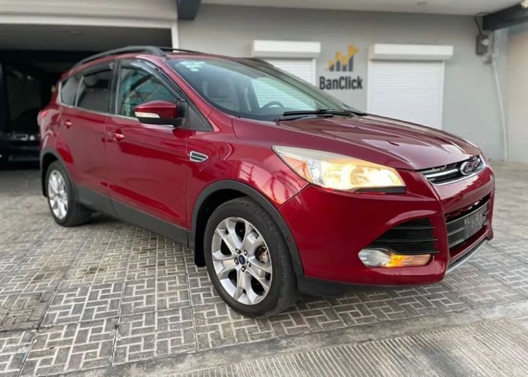 jeepetas y camionetas - Ford Escape Full 2013 – En excelentes condiciones 4