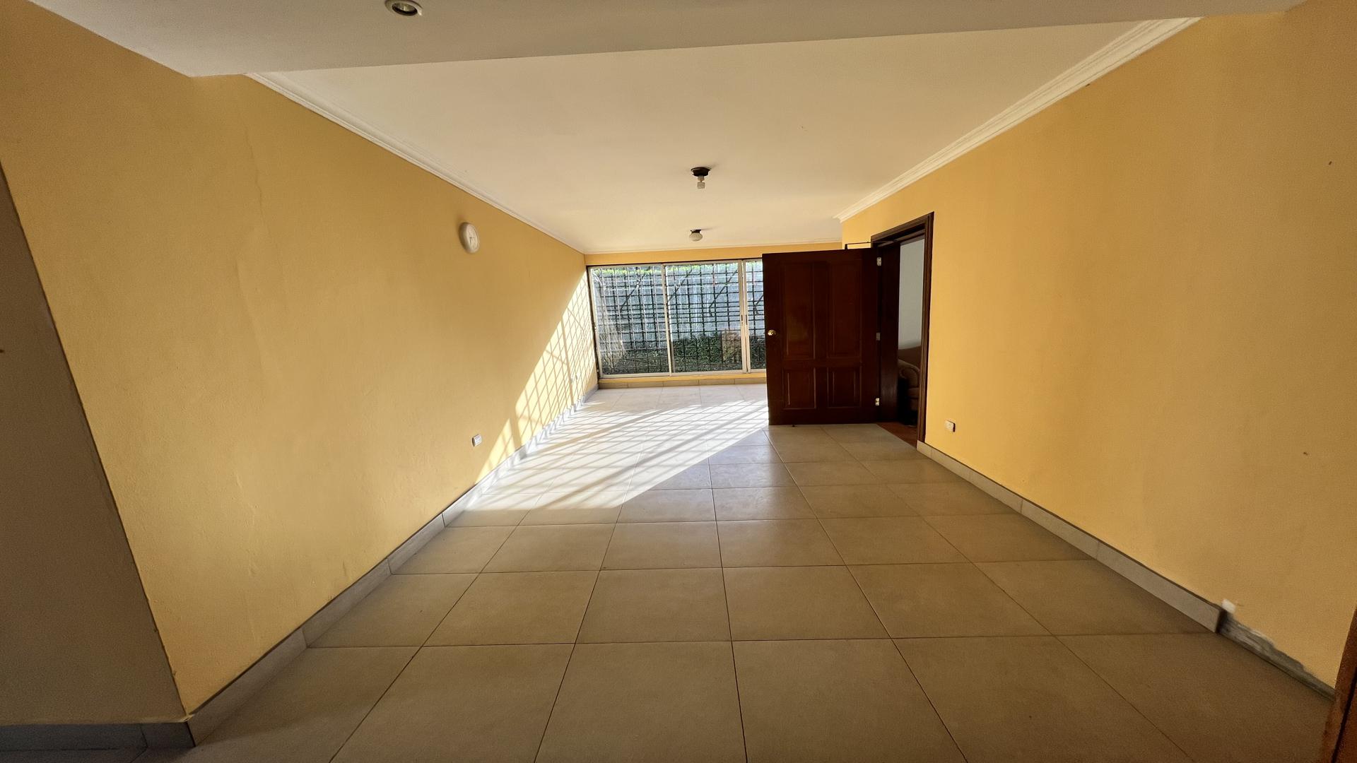 casas - Casa de 3 hab. + estudio en Ensanche Julieta 4