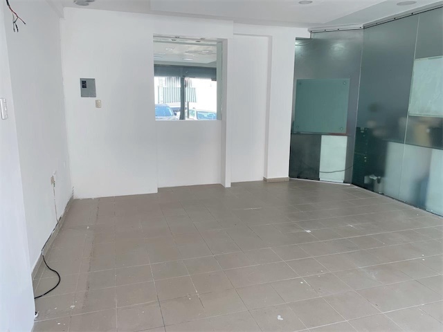 oficinas y locales comerciales - Local comercial en los prados  5