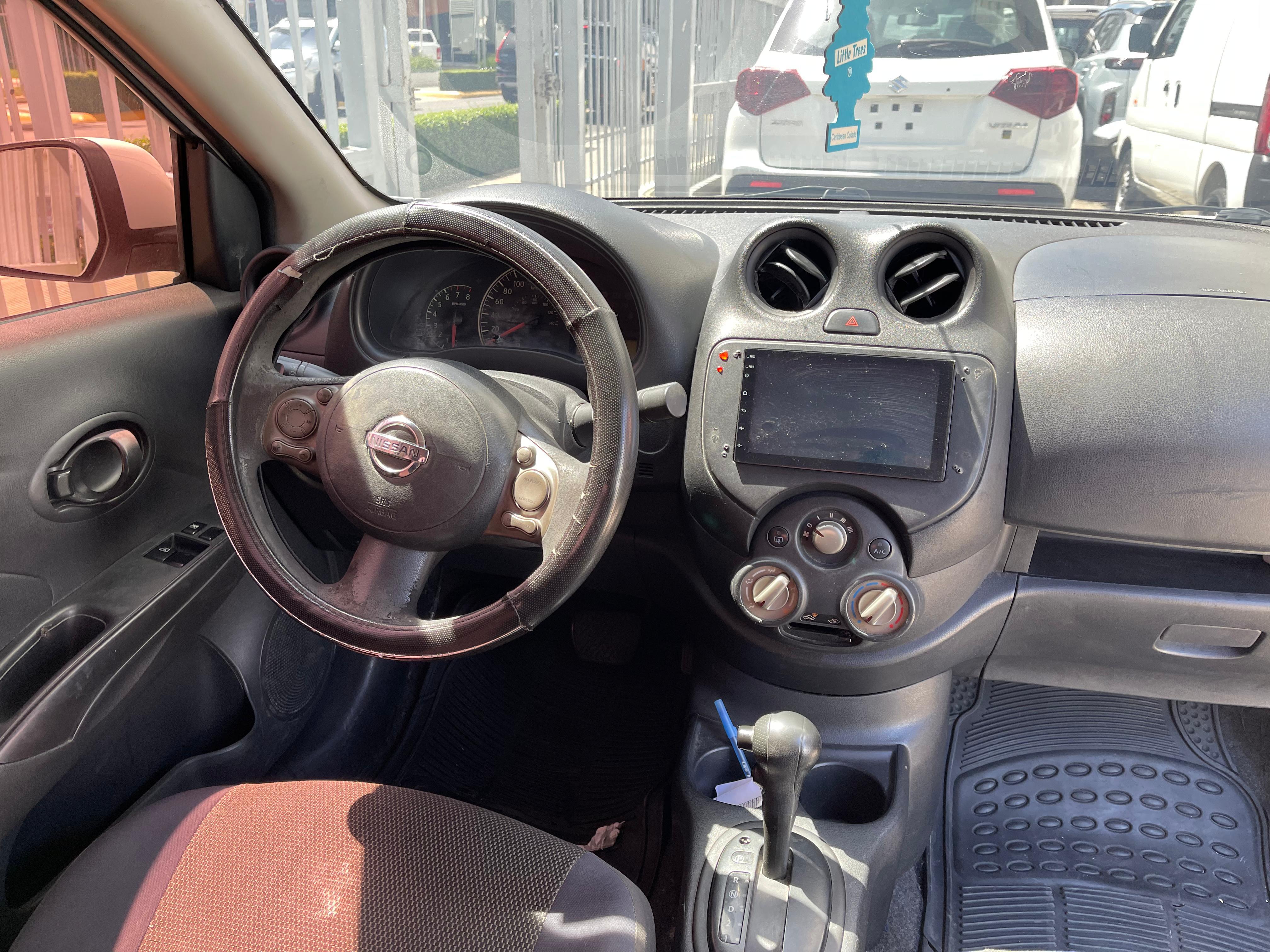 carros - Ninsan versa 9