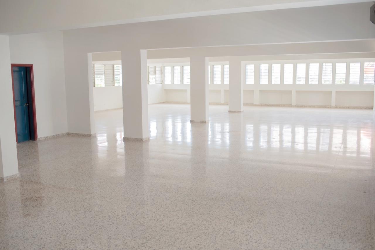 oficinas y locales comerciales - Local en Evaristo Morales 2