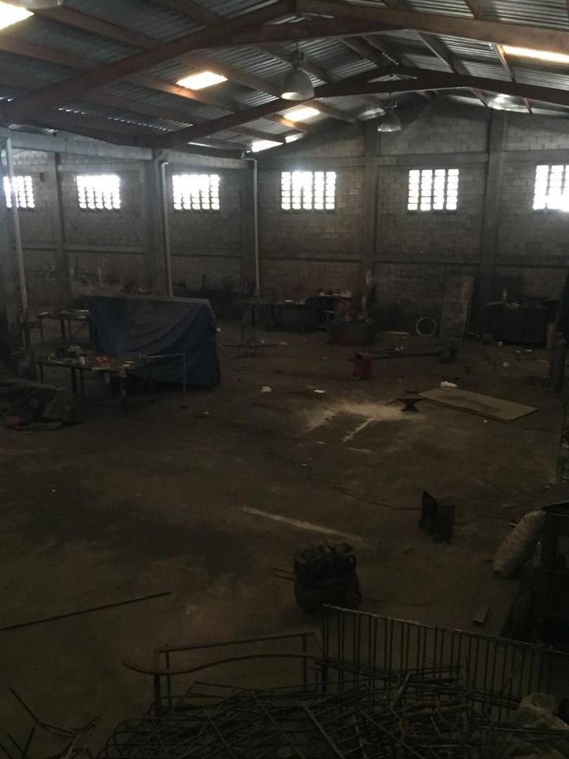 otros inmuebles - Alquilo Nave industrial próxima autopista Duarte 
 3