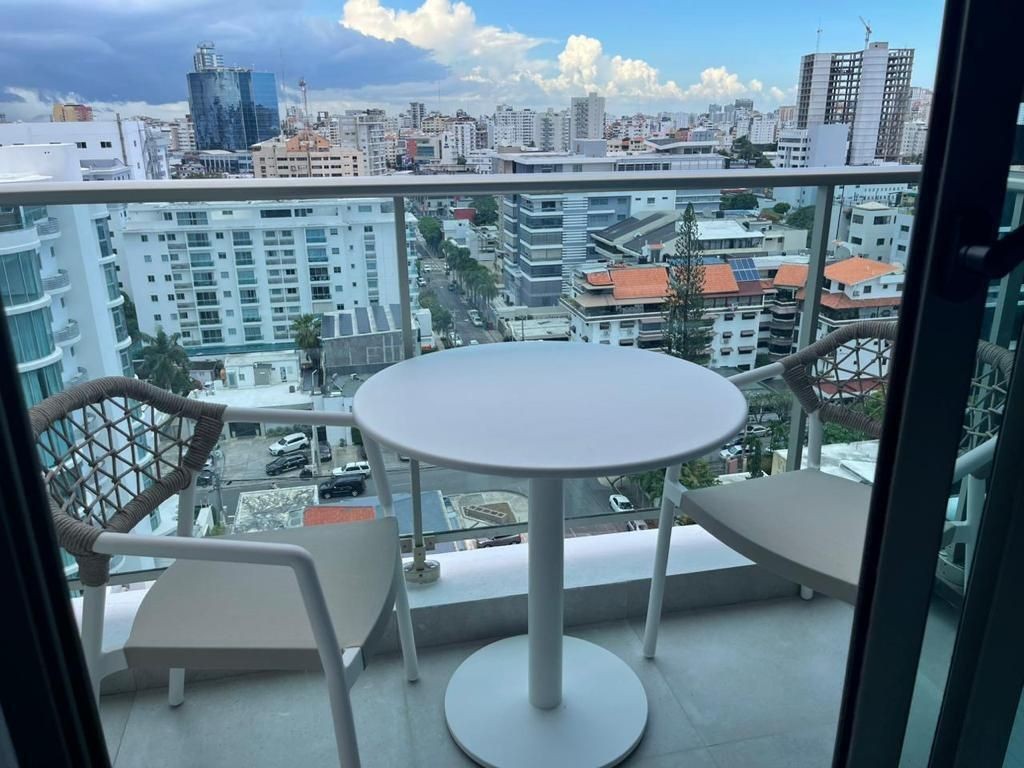 apartamentos - Apartamento amueblado alquiler, piscina, jardín privado, cocina americana, Gim 2