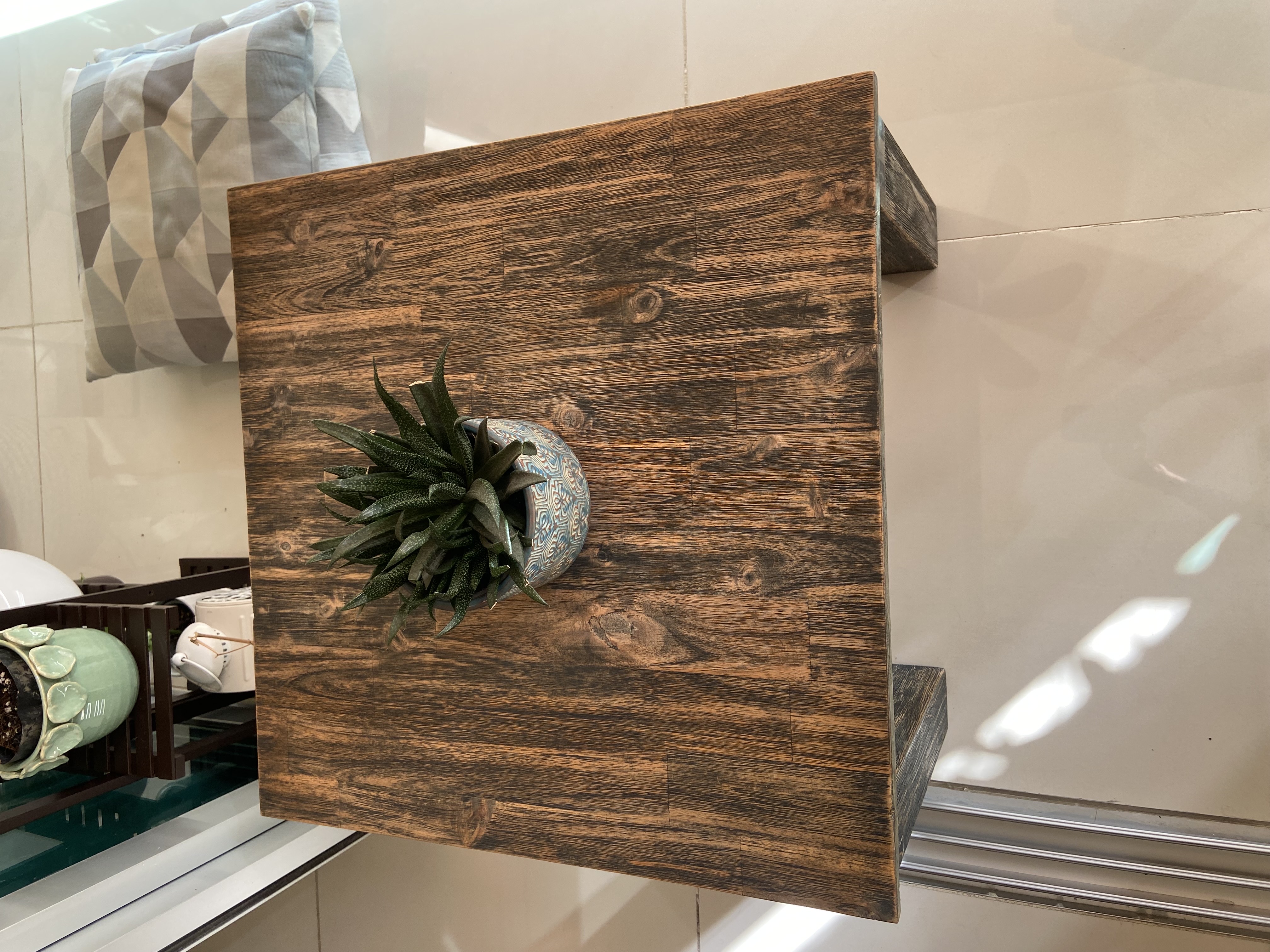 muebles y colchones - Mesa cuadrada de madera 2