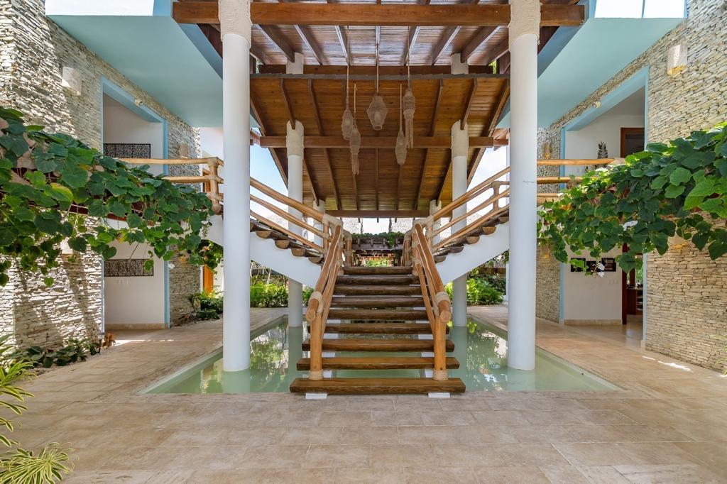 casas vacacionales y villas - Hermosa villa disponible para venta, Ubicada en prestigiosa zona de Cap Cana. 1