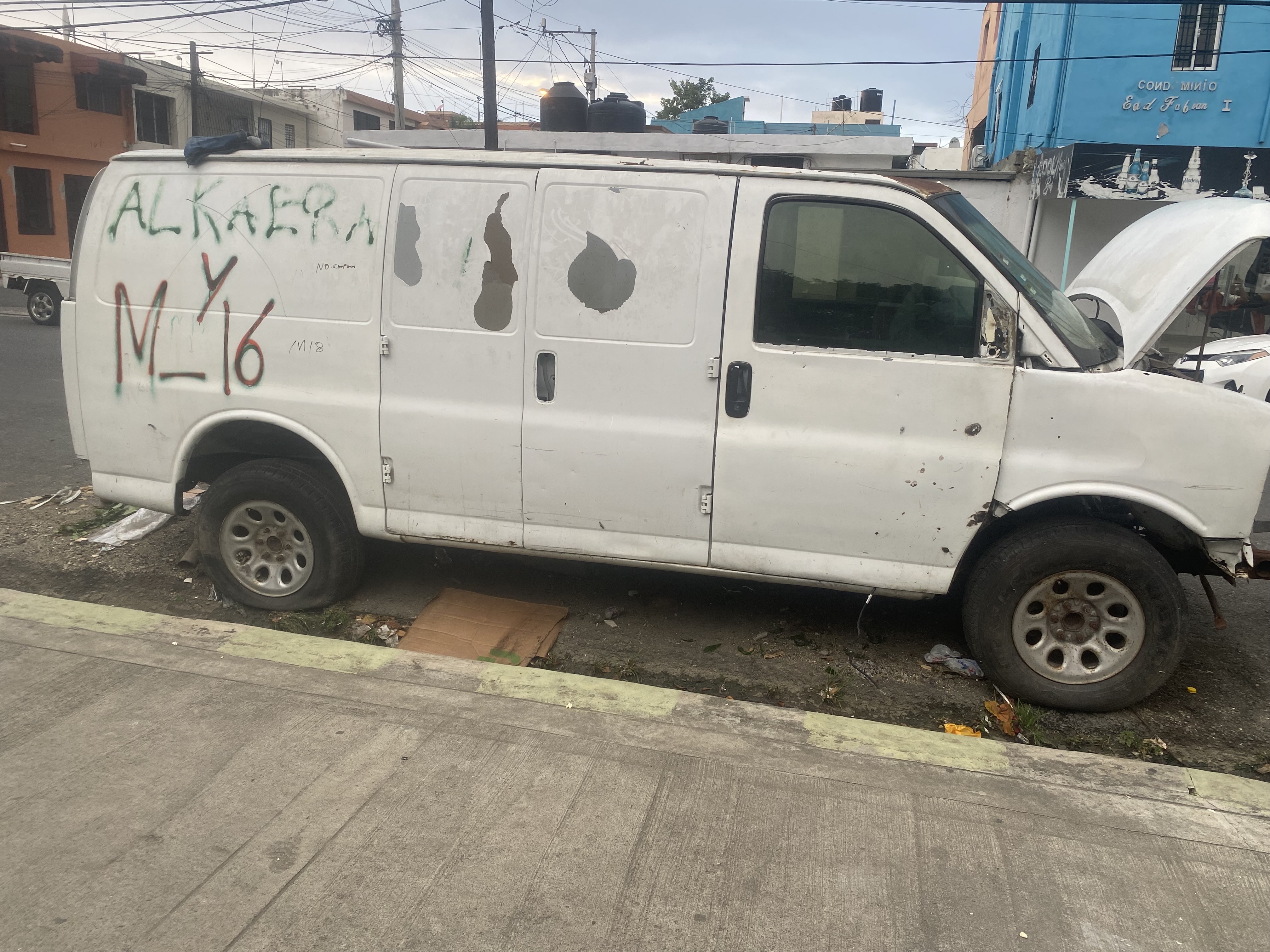 otros vehiculos - guagua chervolet 3