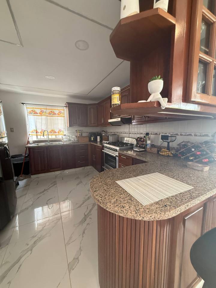 casas - Casa en venta de 4 niveles con piscina y 5 habitac 3