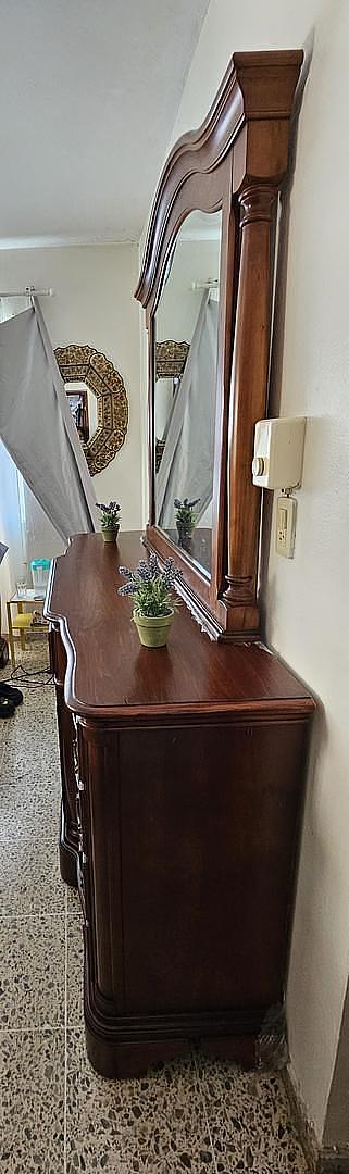 muebles y colchones - Juego de Aposento King 9
