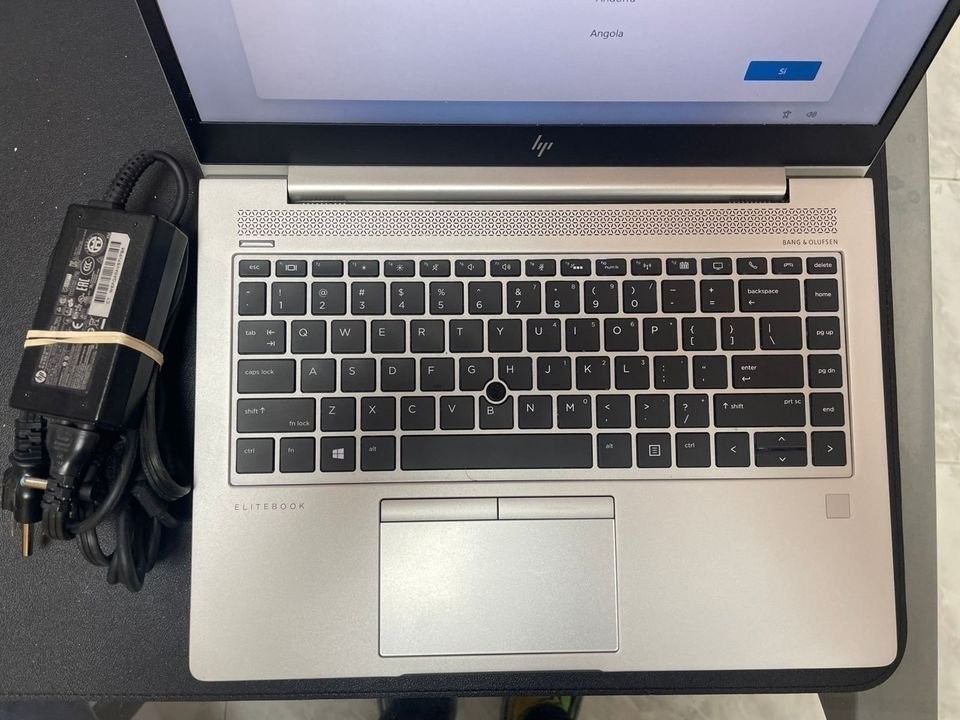 computadoras y laptops - Laptop HP Elitebook Touch 14" FHD Ryzen 5 Pro 3500 2