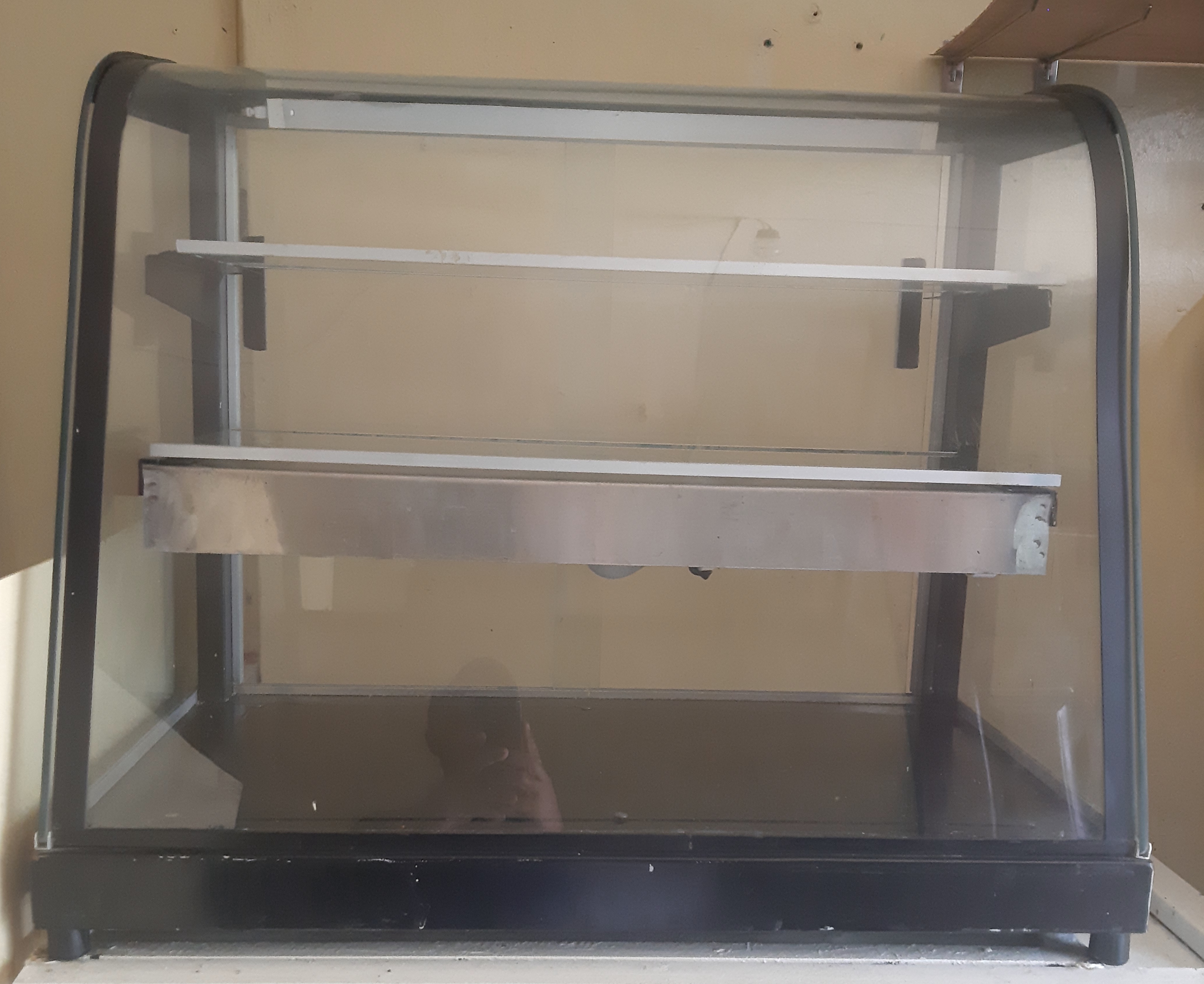 equipos profesionales - Vendo vitrina Caliente tipo curvo precio $14,000 negociable  2