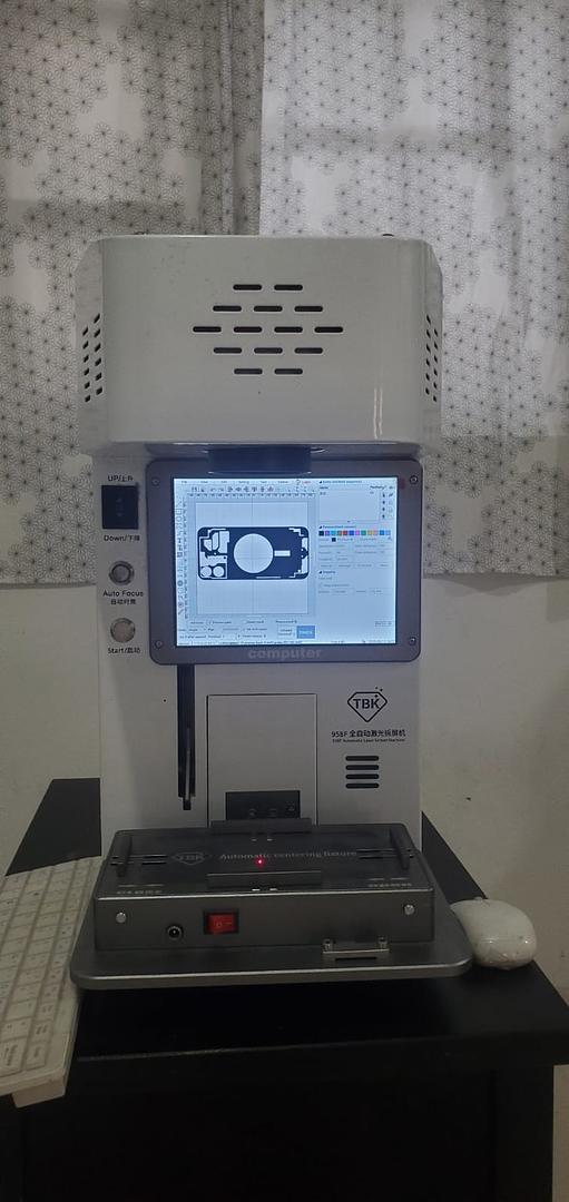equipos profesionales - Máquina cortadora láser de fibra 0