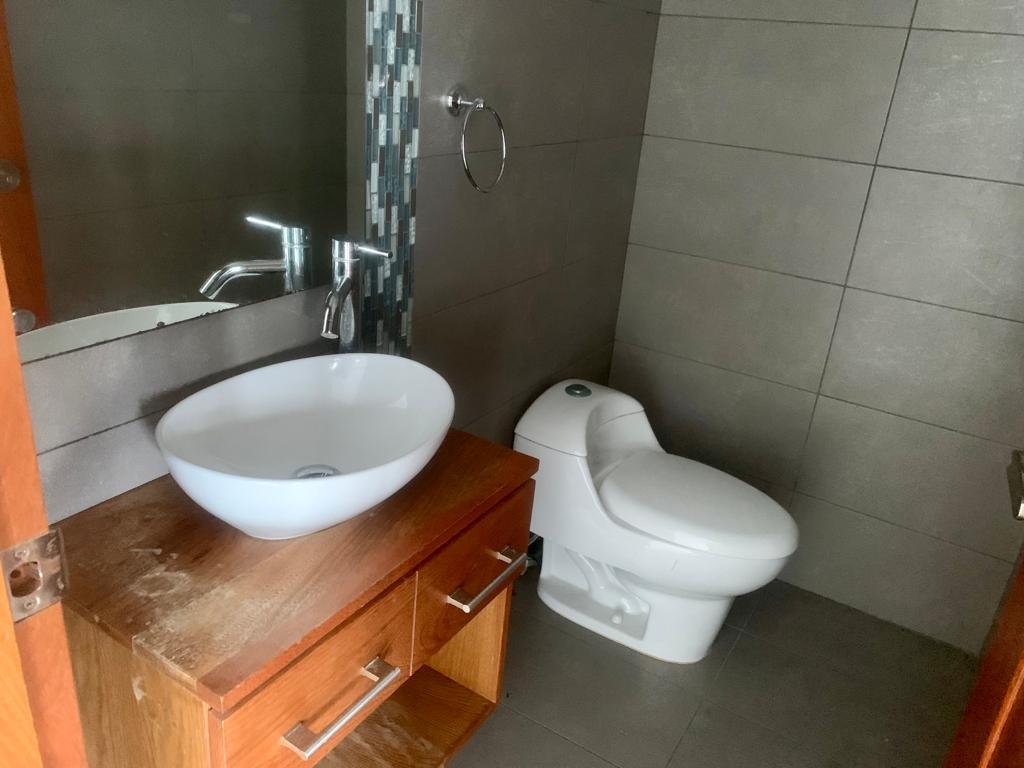 apartamentos - Apartamento en Venta en Evaristo Morales 1