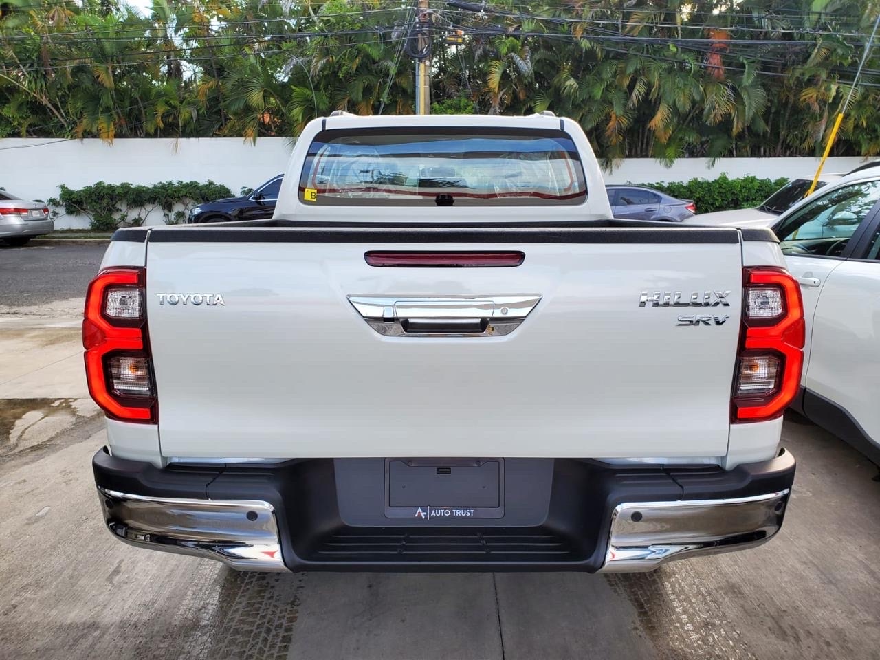 jeepetas y camionetas - Toyota Hailux 2025 negociable  3