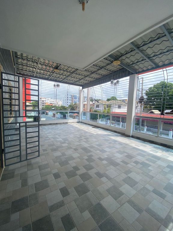 casas - VENDO HERMOSA CASA EN VISTA HERMOSA 6