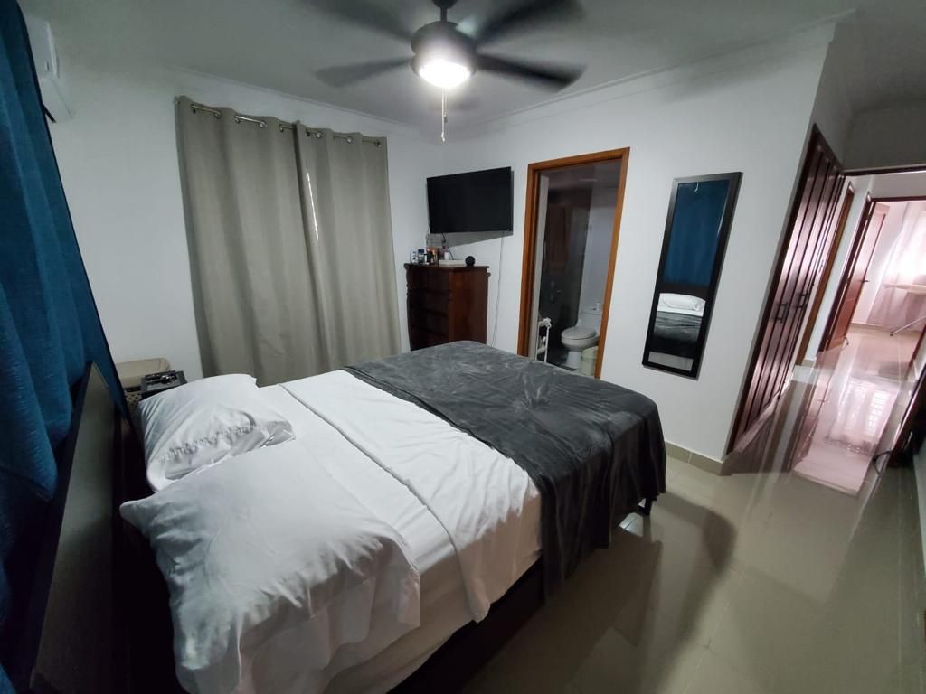 apartamentos - Se vende apartamento en Arroyo Hondo 6