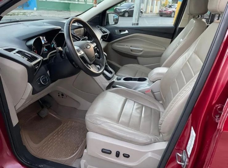 jeepetas y camionetas - Ford Escape Full 2013 – En excelentes condiciones 5