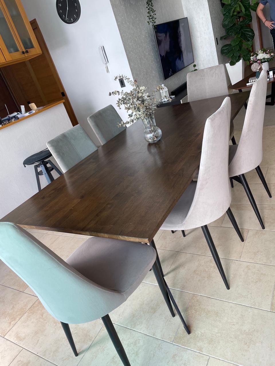 muebles y colchones - Mesa comedor de 6 plazas como nuevo incluye las 6 sillas. comprado en ilumel. 4