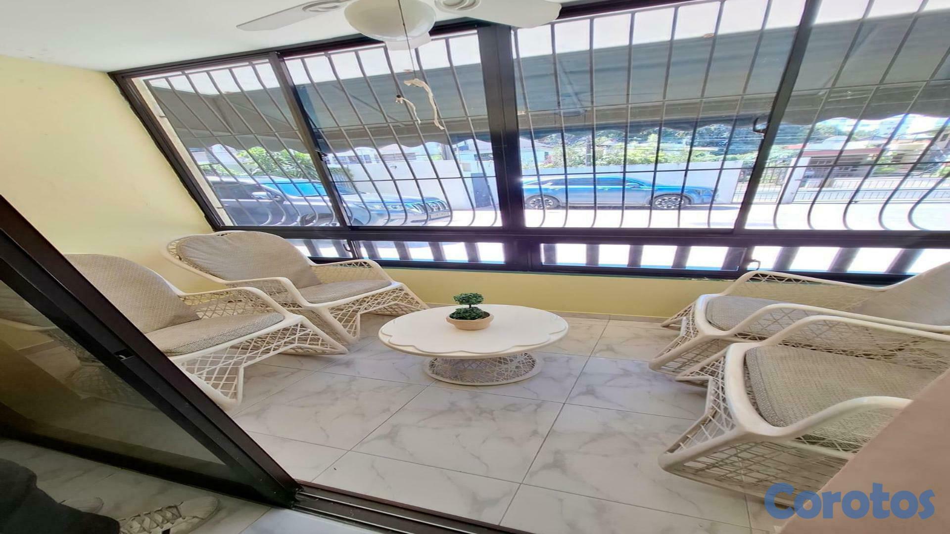 apartamentos - Alquiler amplio apartamento – Sector Evaristo Morales, D.N 4