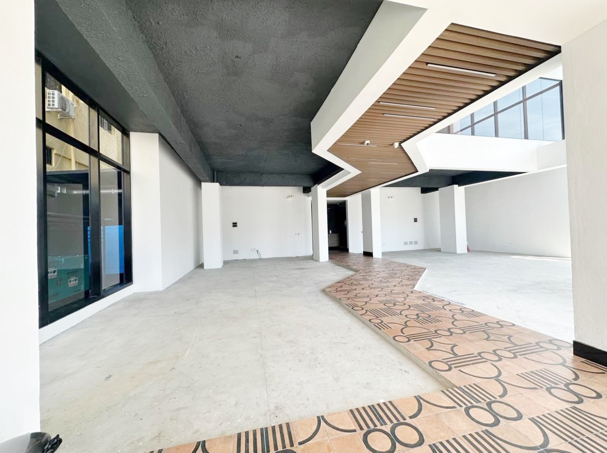 oficinas y locales comerciales - Local céntrico en Bella vista  1