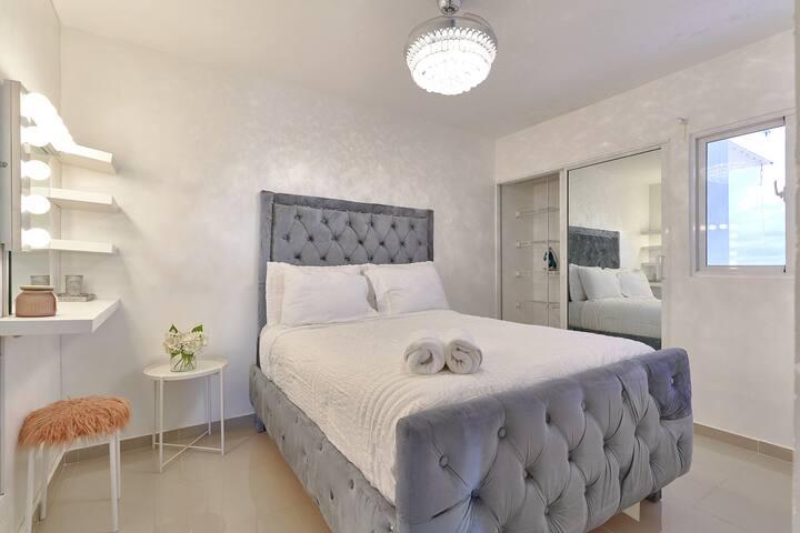 apartamentos - Apartamento totalmente amueblado en Av. Charles de Gaulle 8