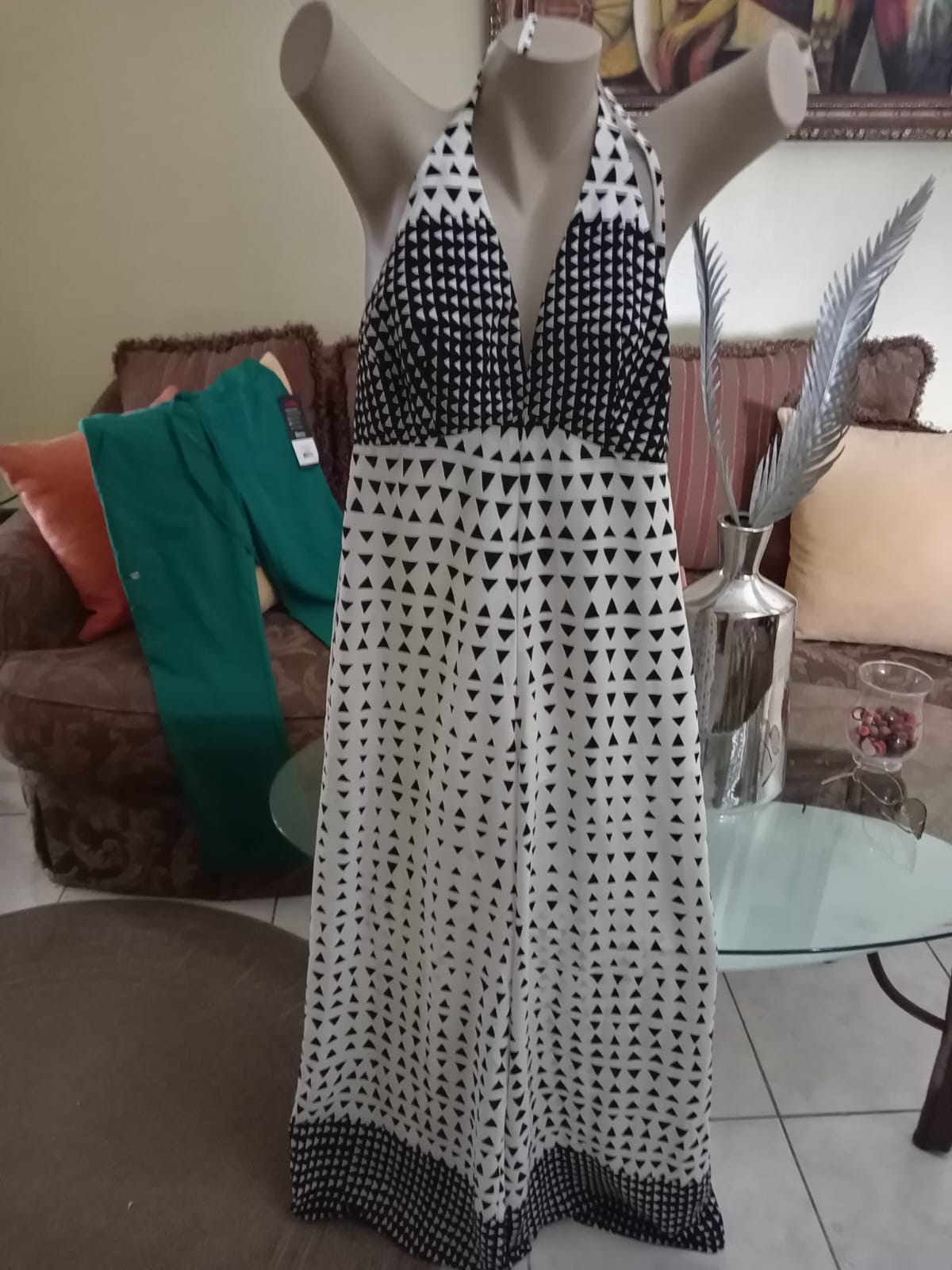 ropa para mujer - Caja de ropa variada de mujer , zapatos y tenis 3