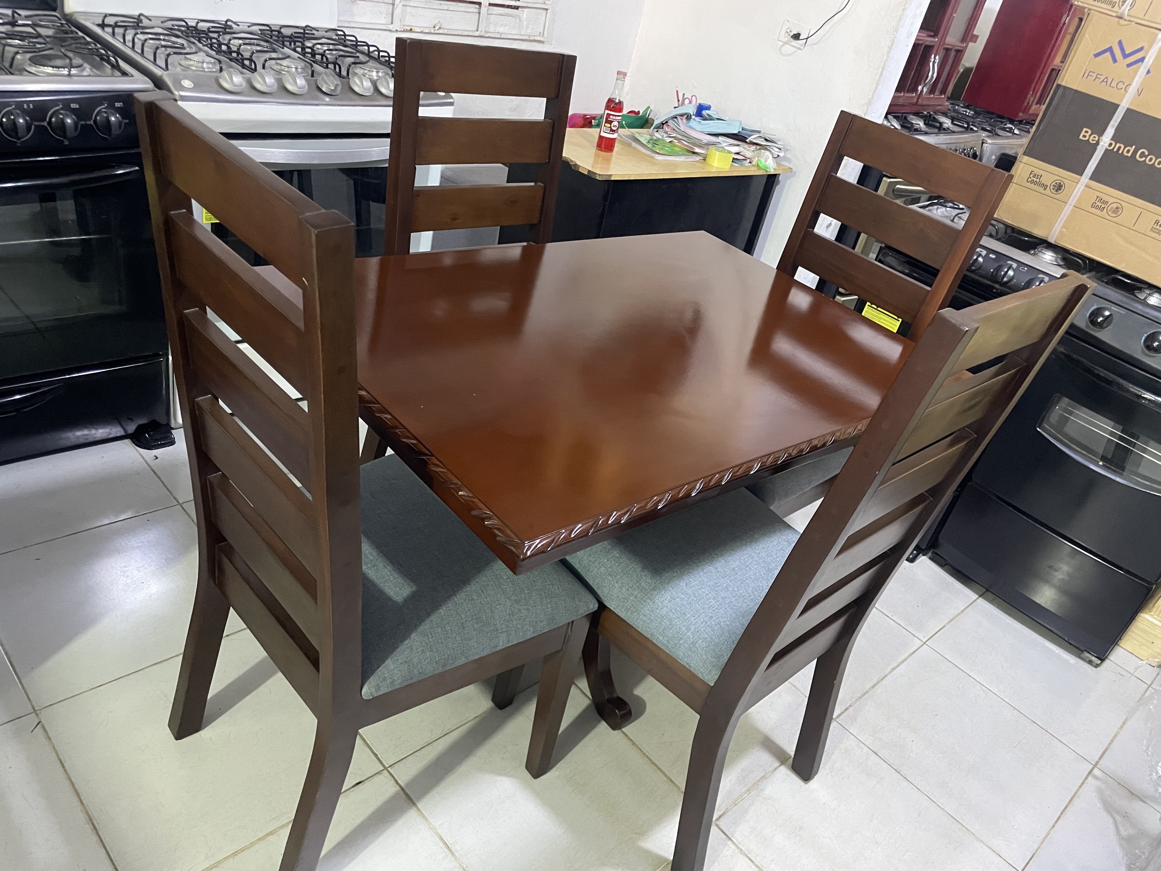 muebles y colchones - Juego de comedor 4 sillas elaborado en caoba Criollas con garantías 9