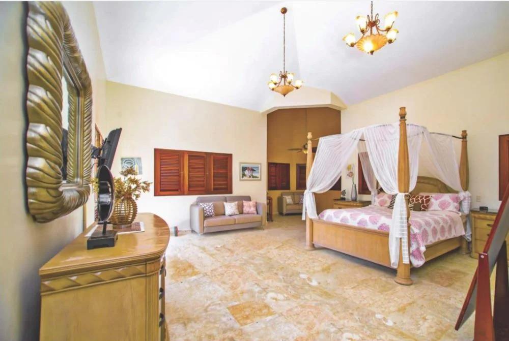 casas vacacionales y villas - Villa con Piscina y Amplio Terreno a Minutos de la Playa entre Sosúa y Cabarete 3
