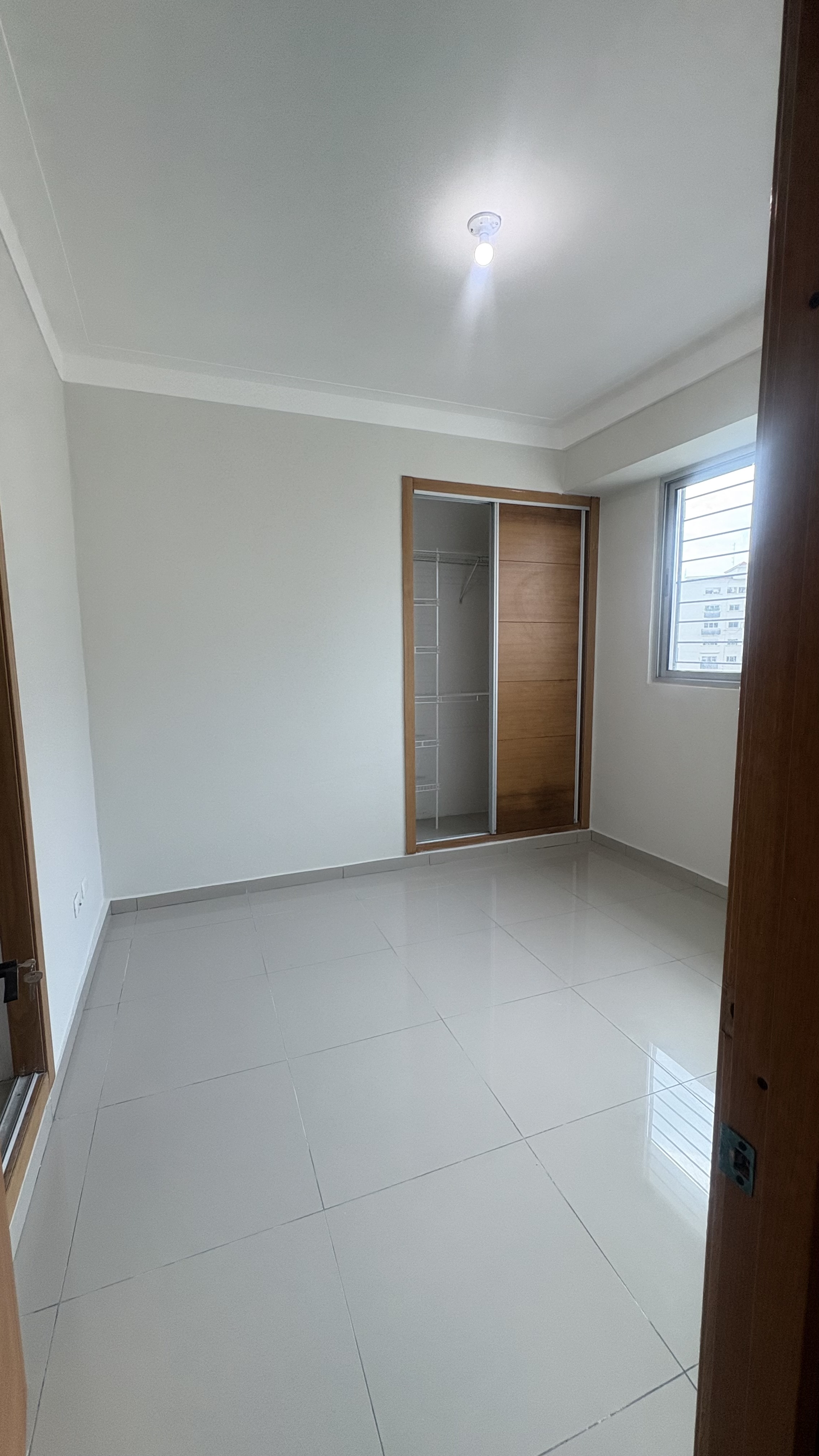 apartamentos - VENDO apartamento remodelado en Serralles 4