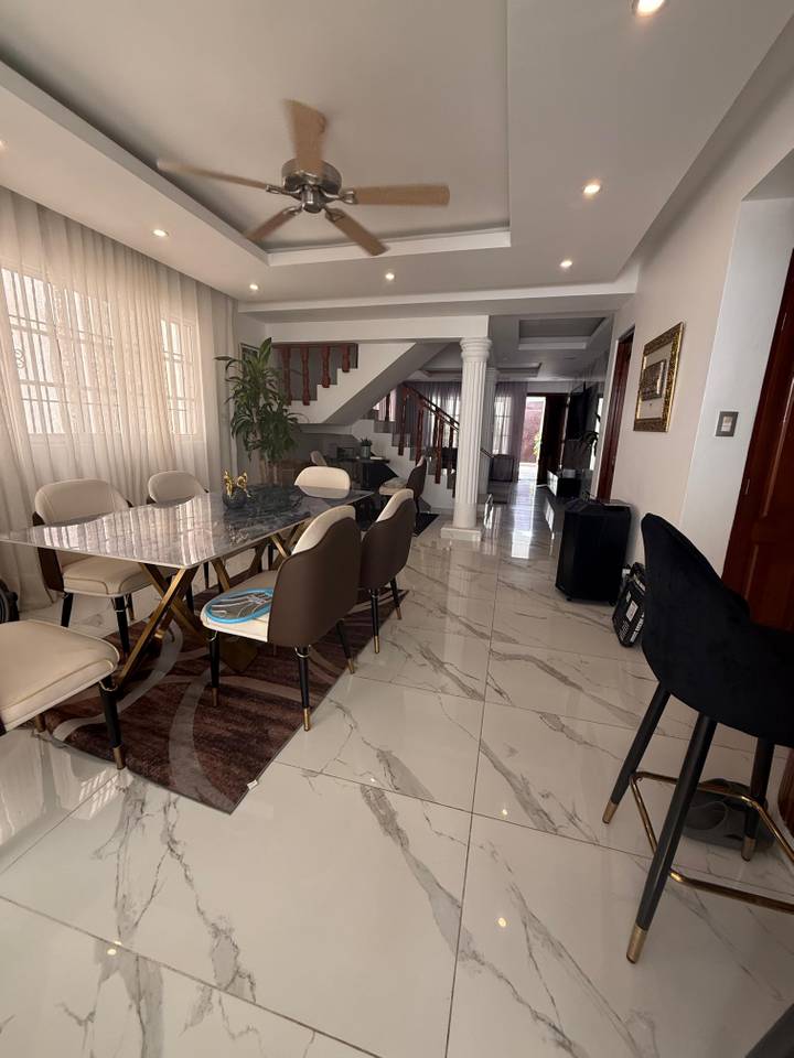 casas - Casa en venta de 4 niveles con piscina y 5 habitac 4