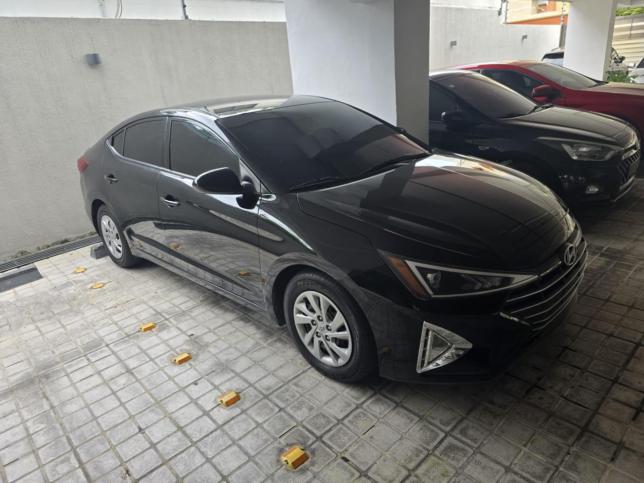 carros - Hyundai Avante color negro  1