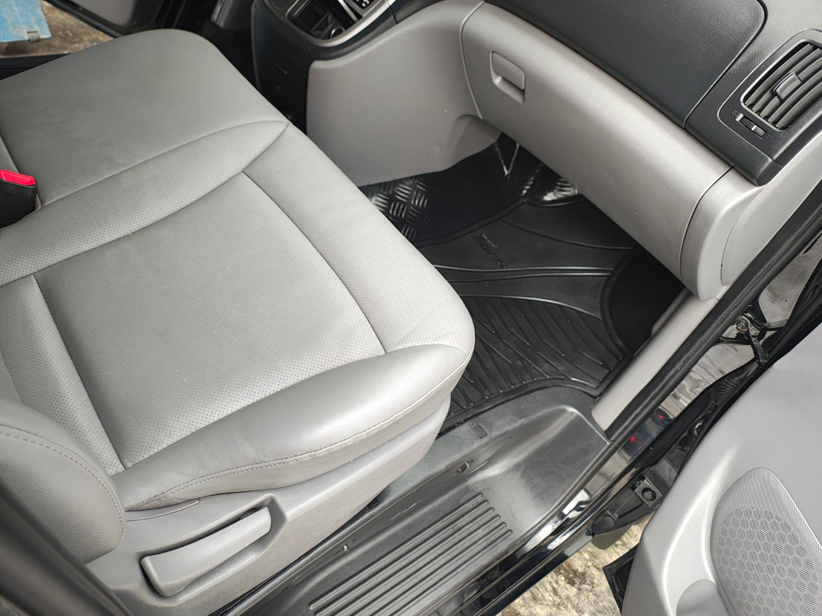 jeepetas y camionetas - HYUNDAI GRAND STAREX 2020 de GAS RECIEN IMPORTADA 3