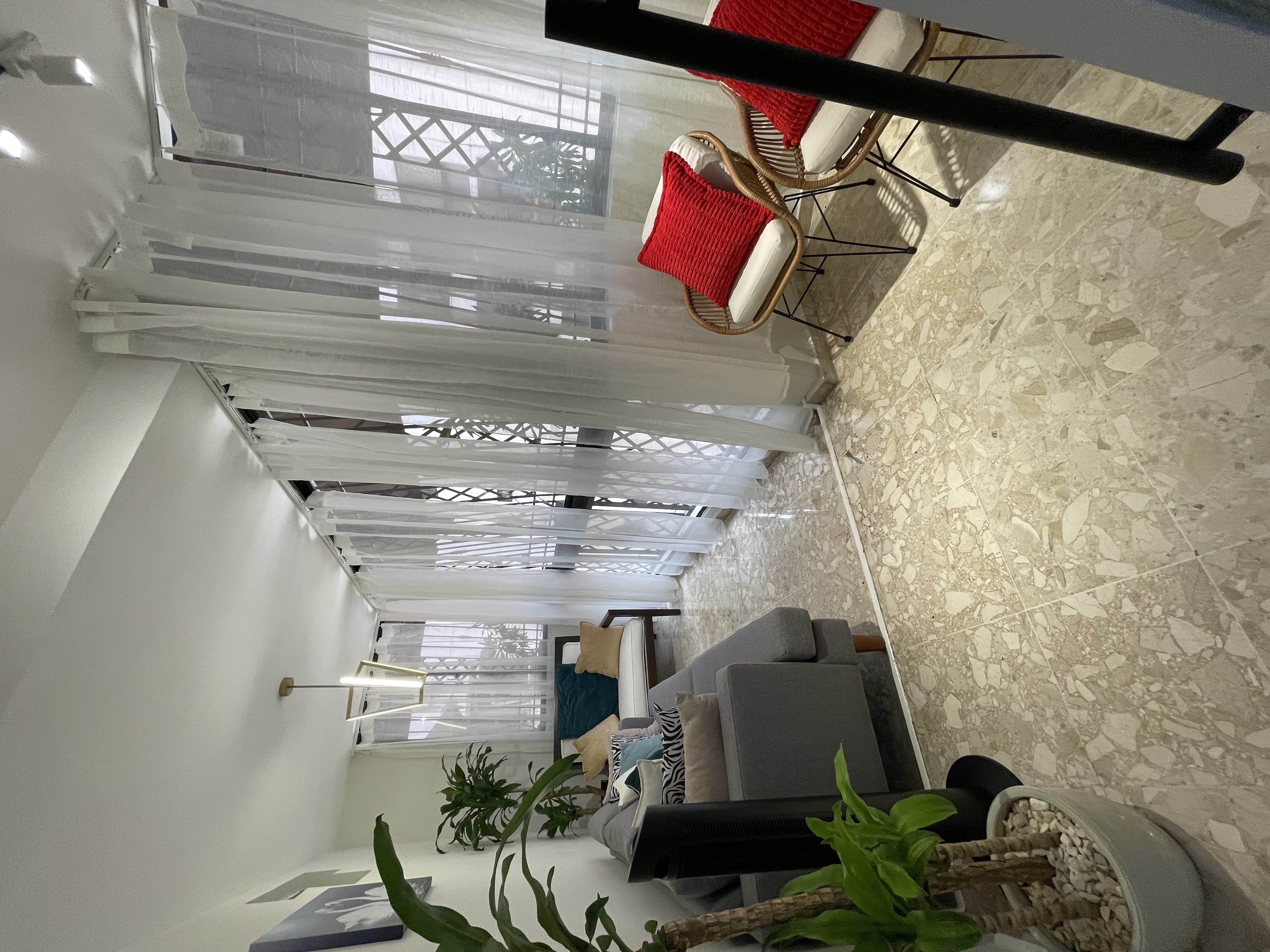 apartamentos - SE ALQUILA APARTAMENTO AMUEBLADO EN LAS PRADERAS 
 1