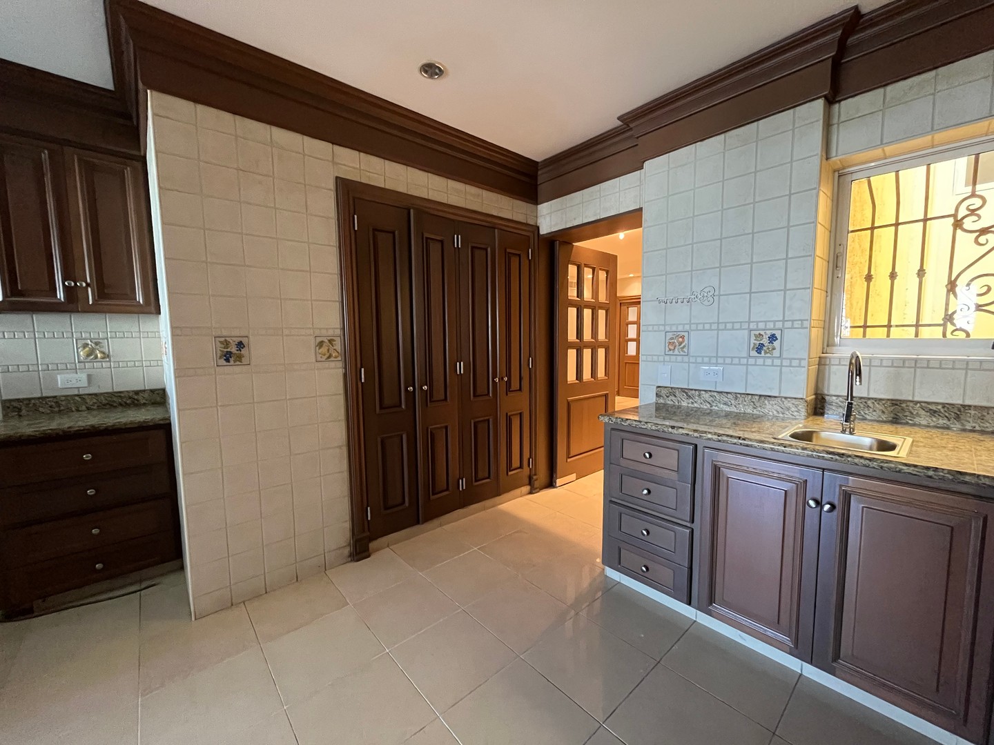apartamentos - Apartamento En Alquiler En Piantini De Tres Habitaciones + Estudio 6