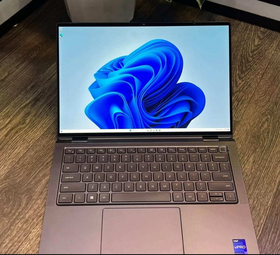 computadoras y laptops - Laptop Dell Latitude 9330 Touch 2en1 Intel Core i7 2