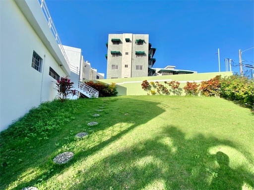 casas - Venta de casa  más de 1000mts en Don Honorio Distrito Nacional cerca de Carefour