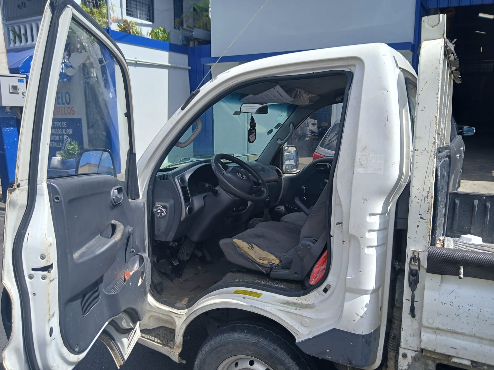 camiones y vehiculos pesados - Kia K2700 2017 1