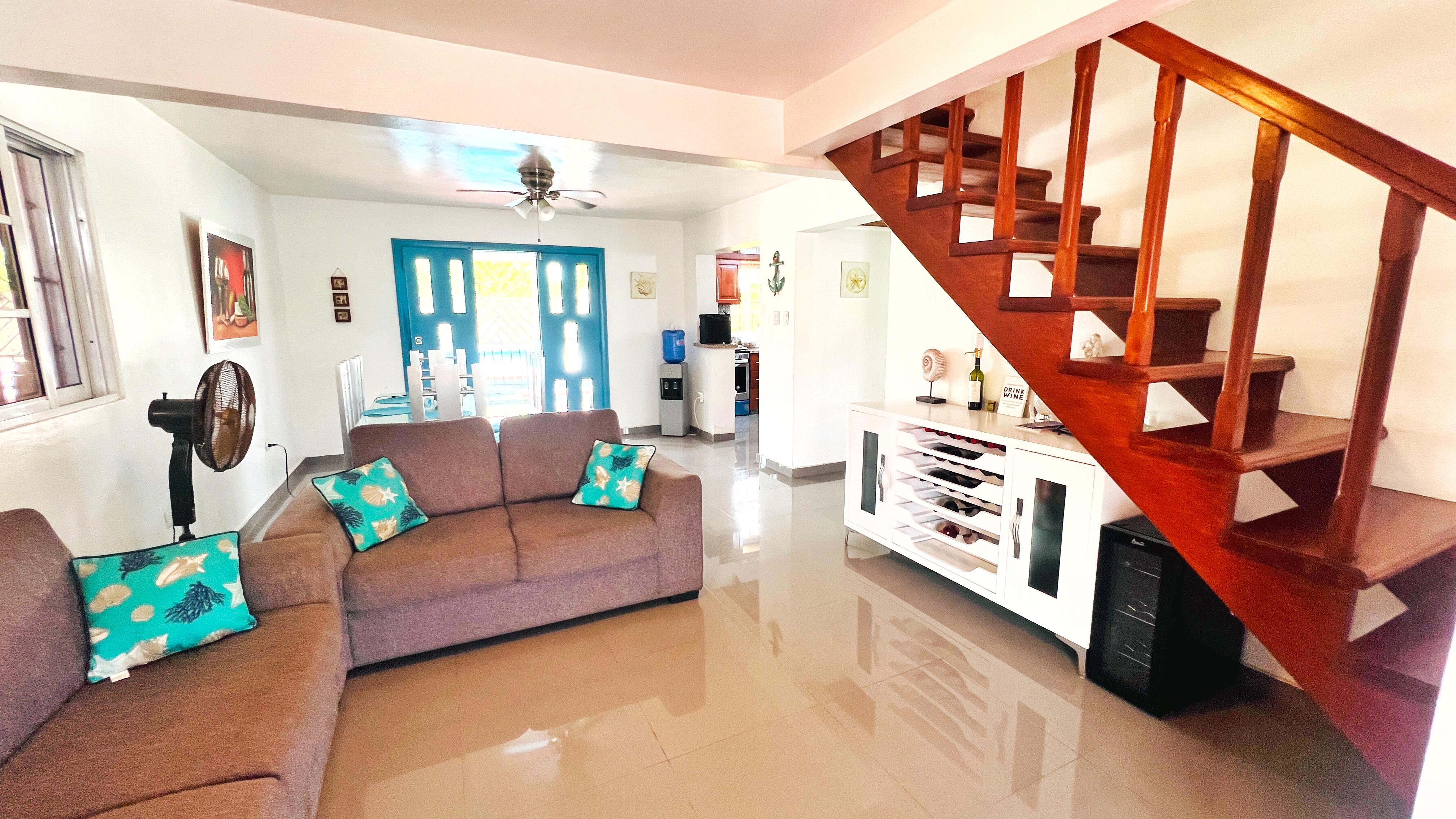 casas vacacionales y villas - Villa en Venta en Juan Dolio a paso de la Playa 1