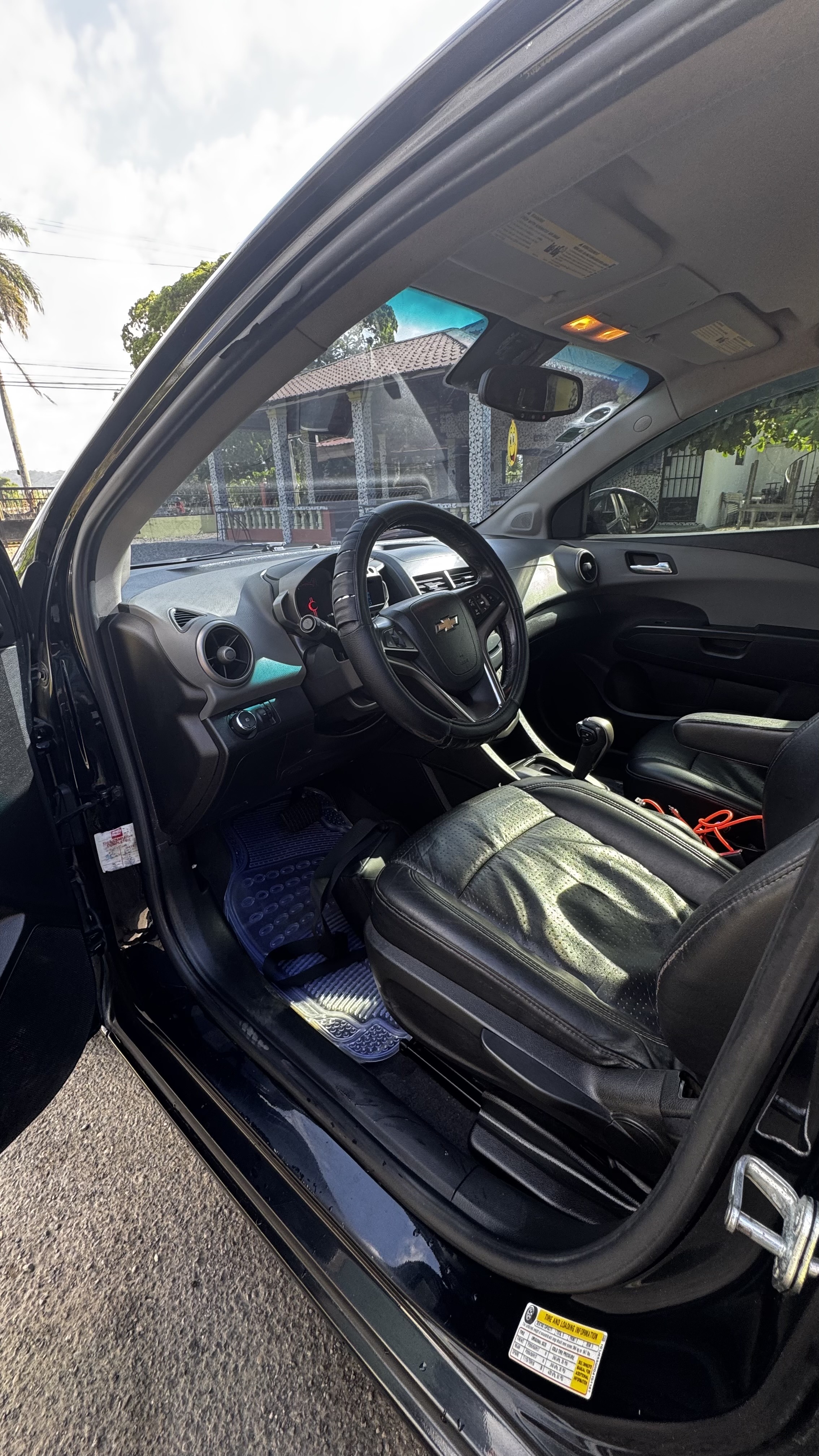 carros - Carro Chevrolet sonic 2013  3