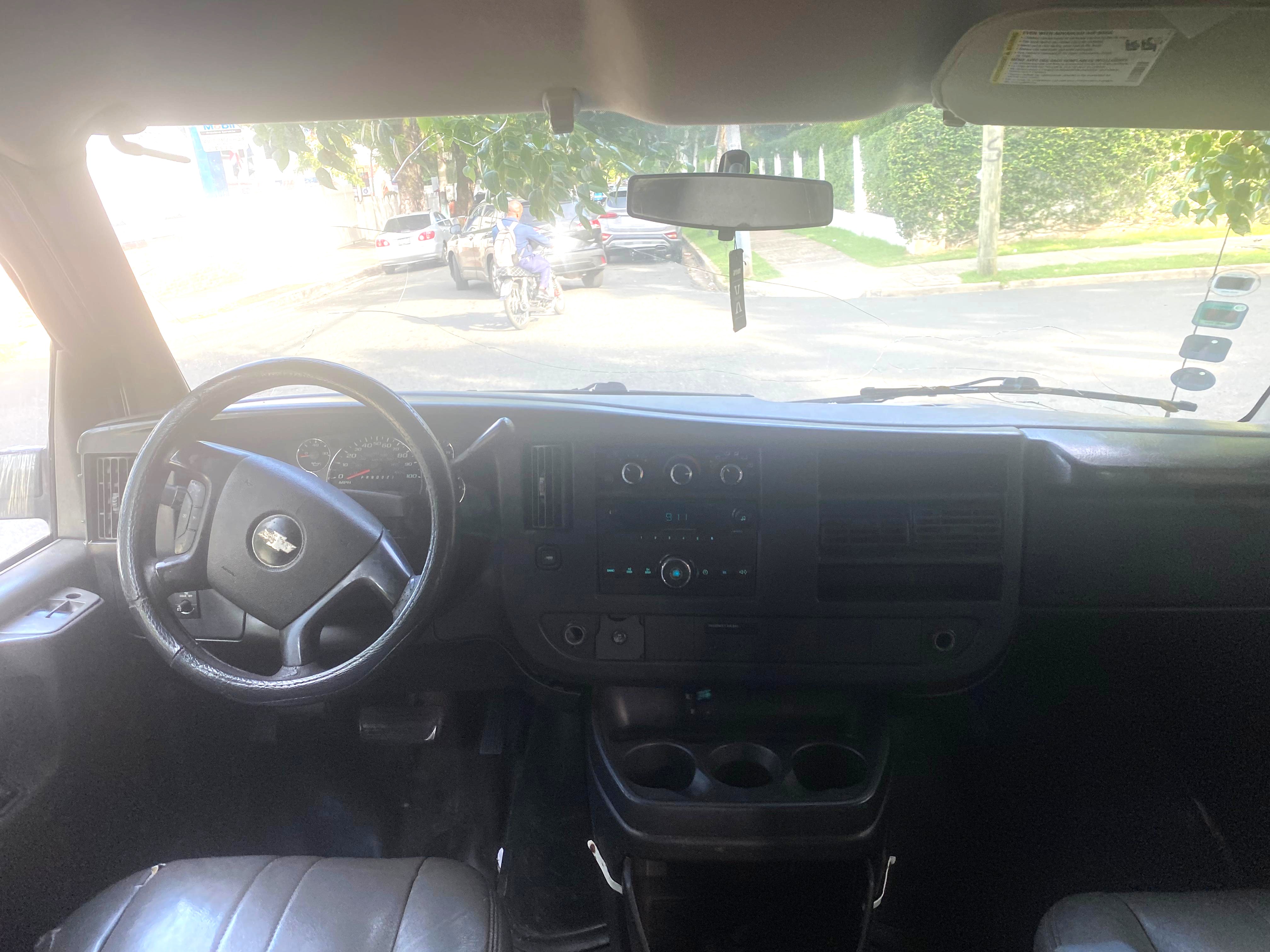 otros vehiculos - Vendo Chevrolet Express - Financiamient Disponible 6