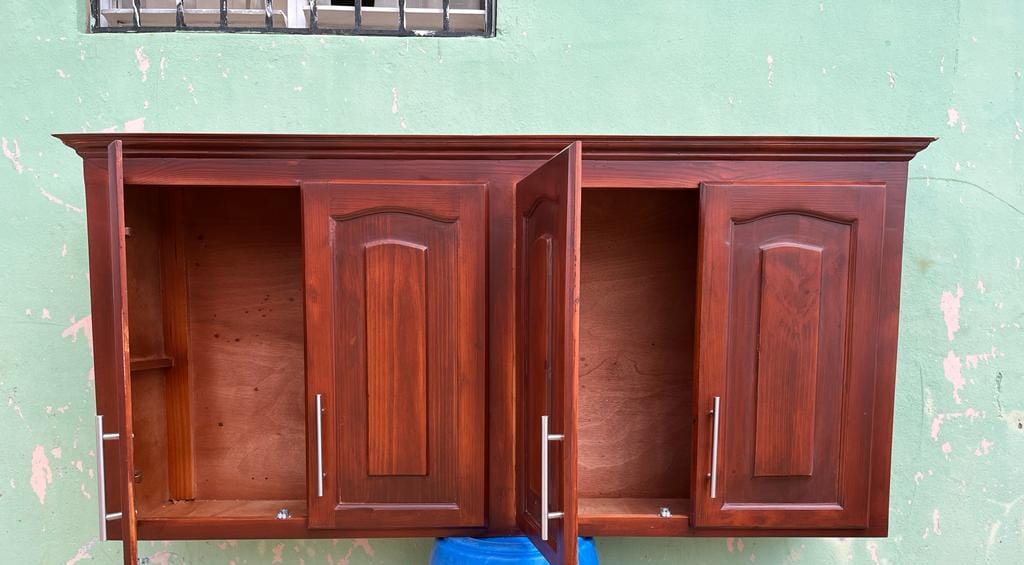 muebles y colchones - Gabinete alto 