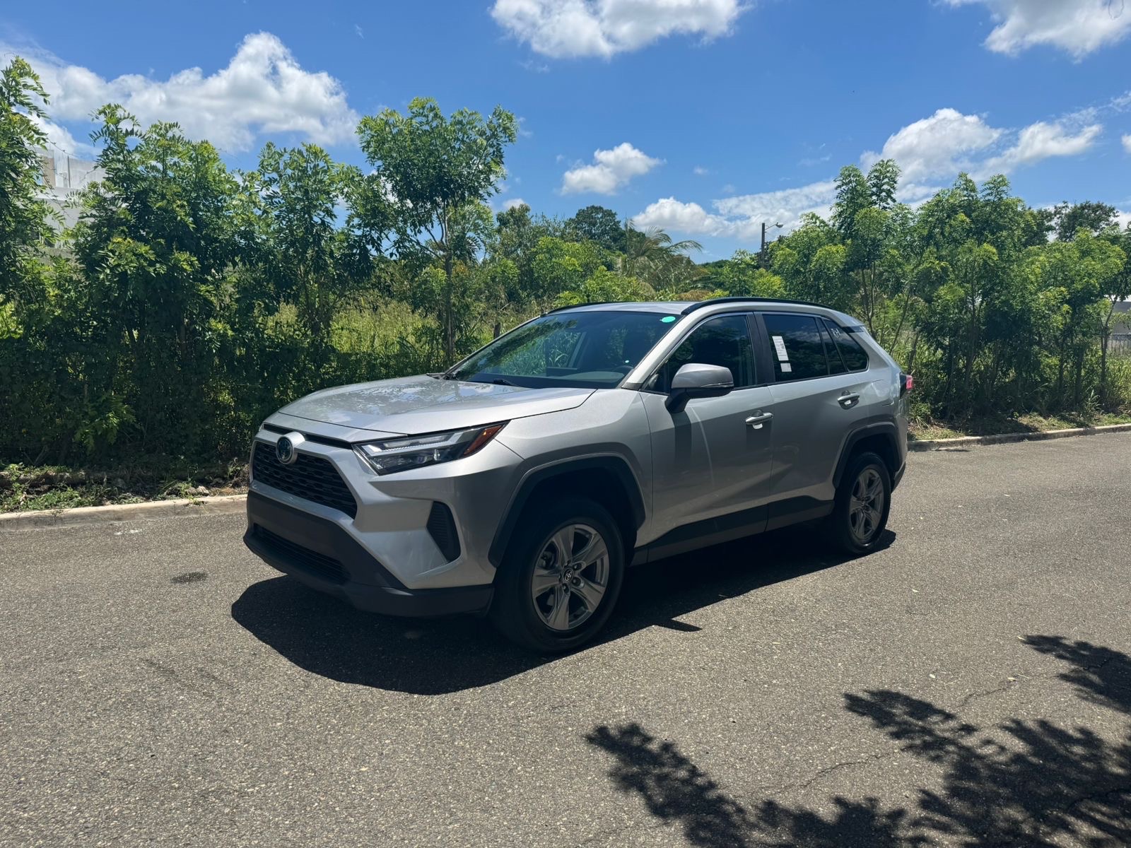 jeepetas y camionetas - Toyota RAV4 XLE AWD Hybrid 2022  0