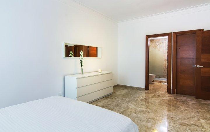 apartamentos - Lujosa Torre en Mirador Sur, excelente vigilancia,cercano al Parque 8