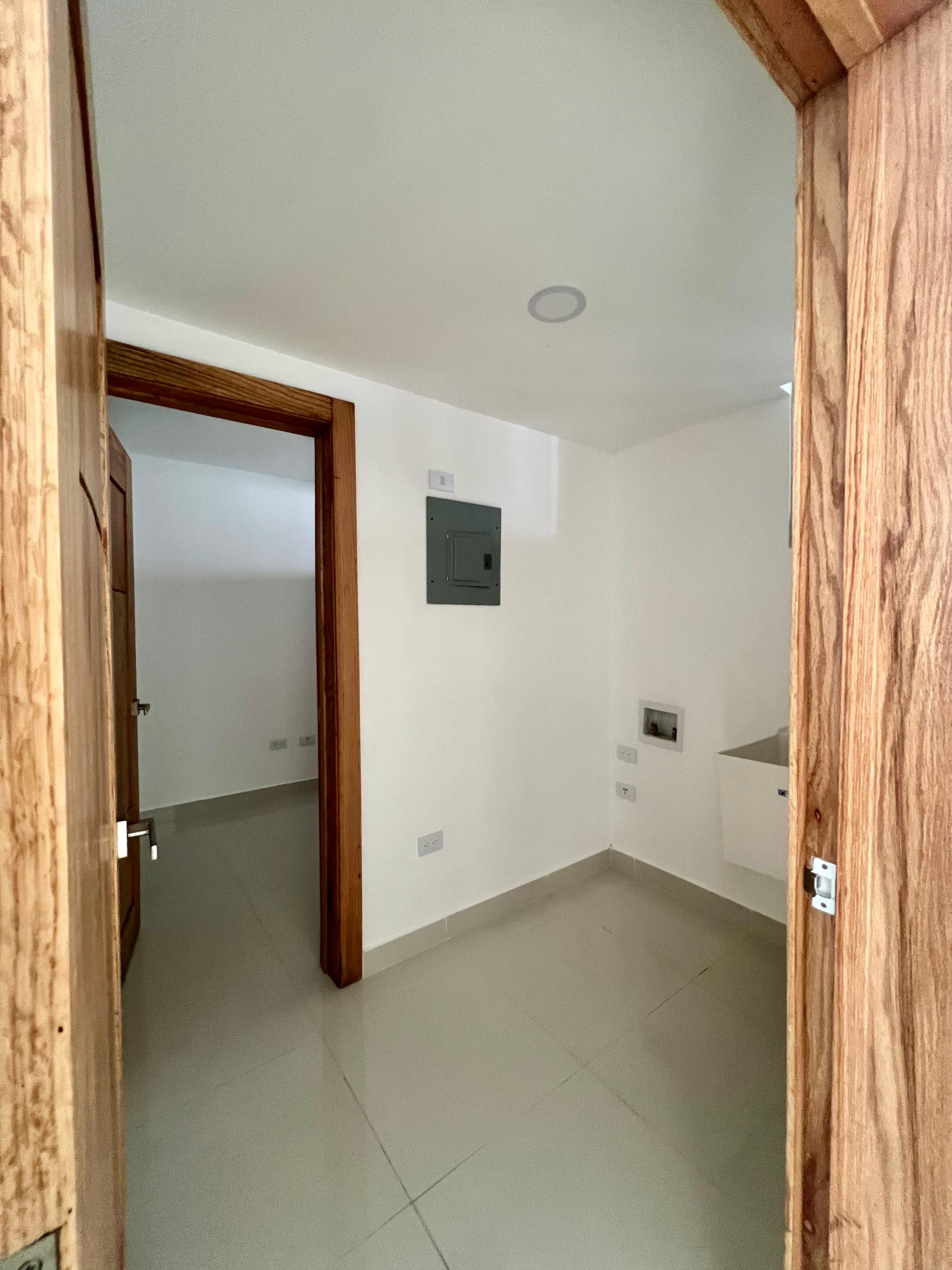 apartamentos - PRIMER NIVEL EN EL MILLON EN VENTA  8