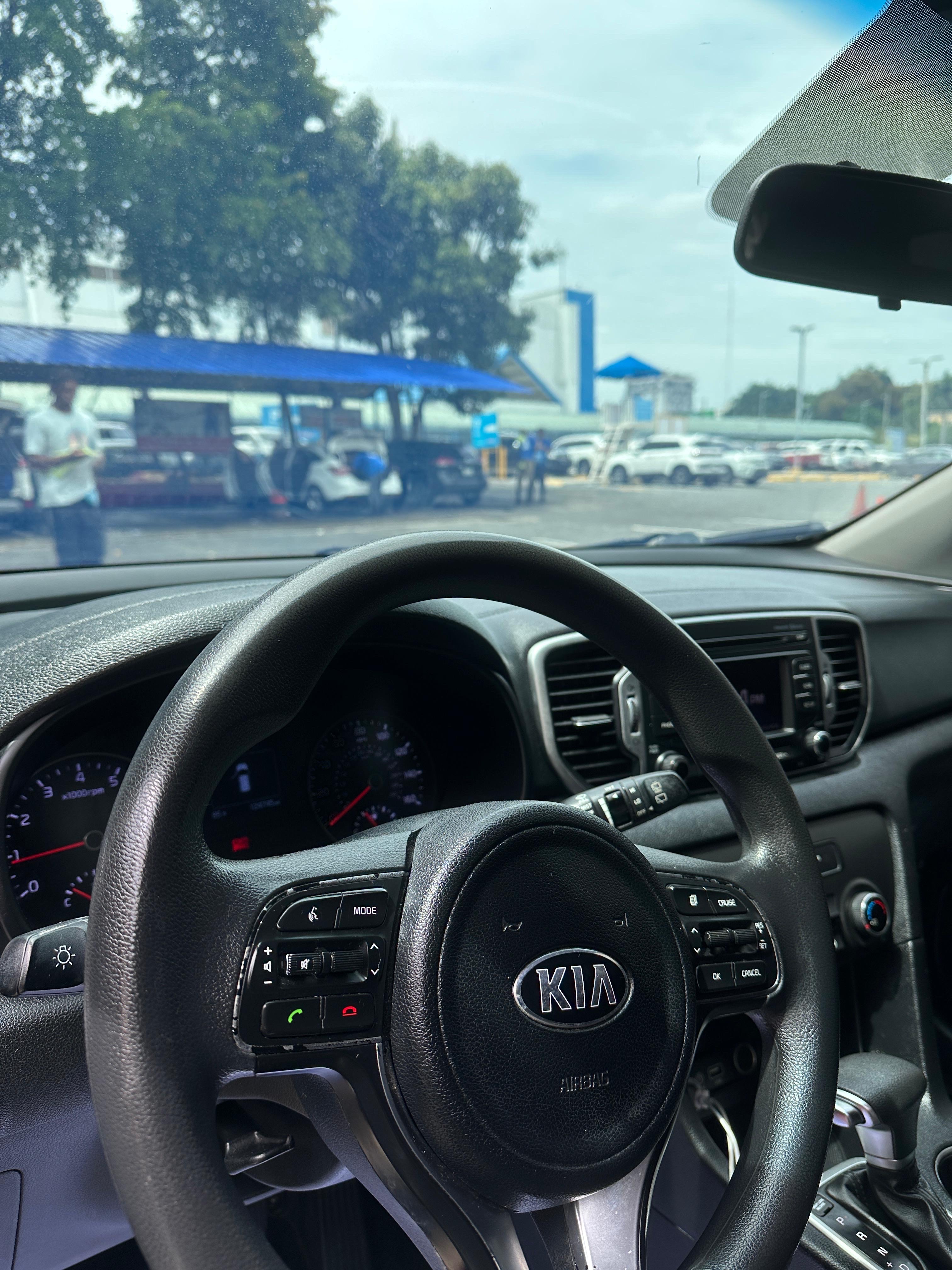 jeepetas y camionetas - KIA SPORTAGE 2017 NEGRA EN EXCELENTES CONDICIONES  5