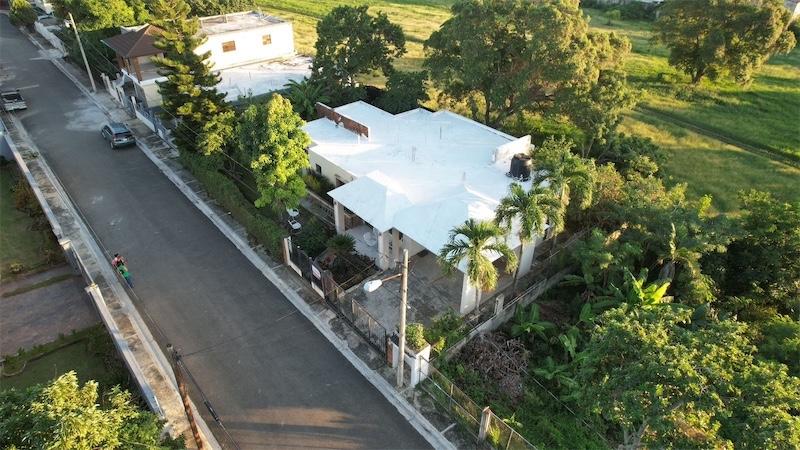 casas - Amplia casa de venta en Gurabo  0