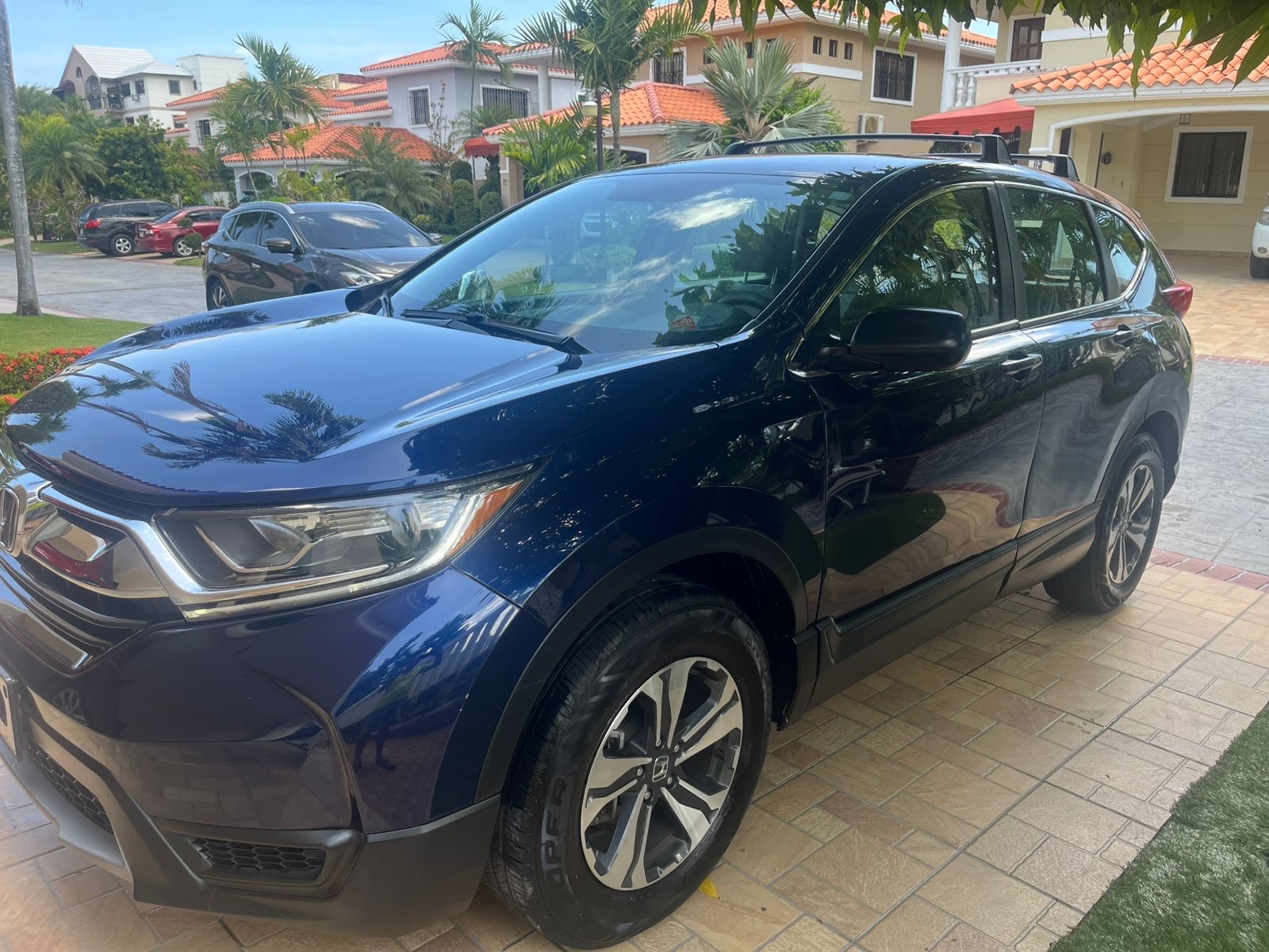 jeepetas y camionetas - Vendo CRV excelente condiciones 2019 42k millas 4x4 0
