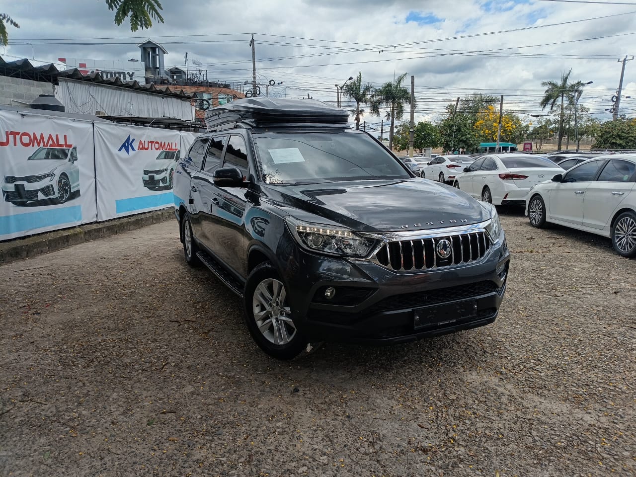 jeepetas y camionetas - KGM REXTON 2019 GRIS OSCURO DIESEL 0