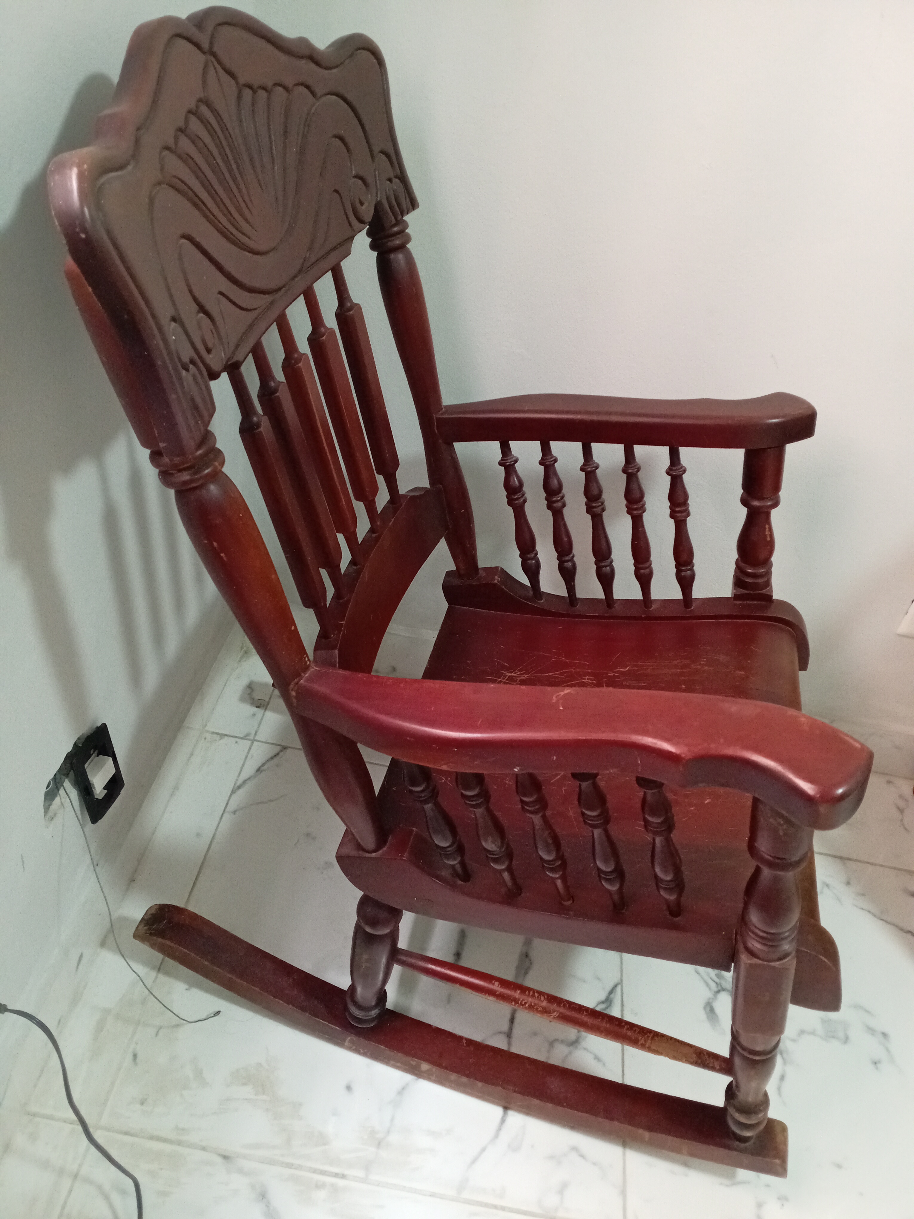 muebles y colchones - Mecedora en caoba 2