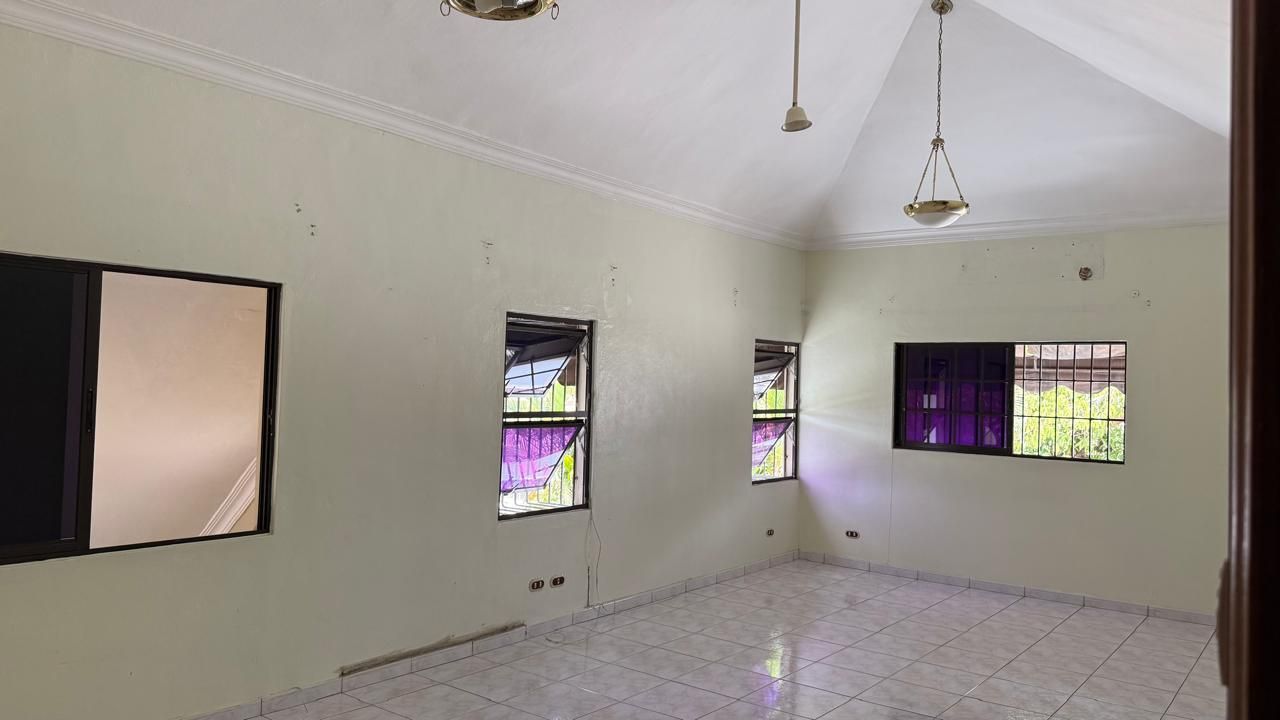 casas - Casa ideal para todo tipo de negocio en alquiler  2