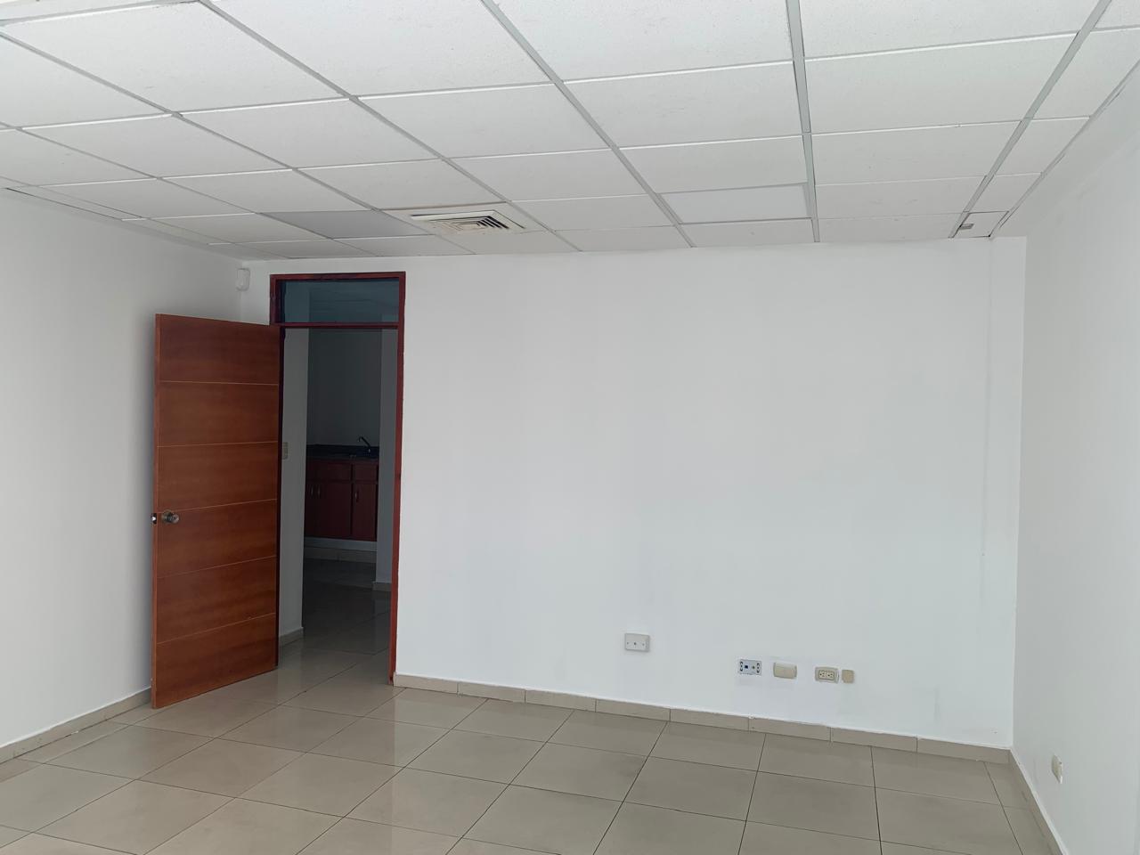 oficinas y locales comerciales - Alquilo Local Comercial en Piantini 2